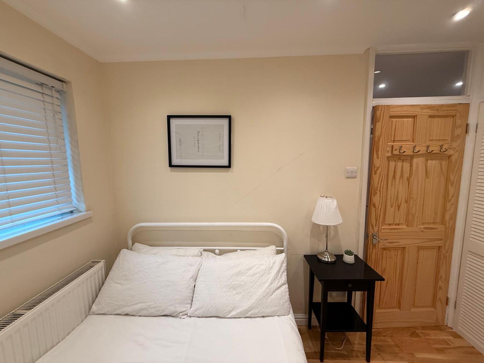 Two Bedroom Flat In The Heart Of Лондон Экстерьер фото
