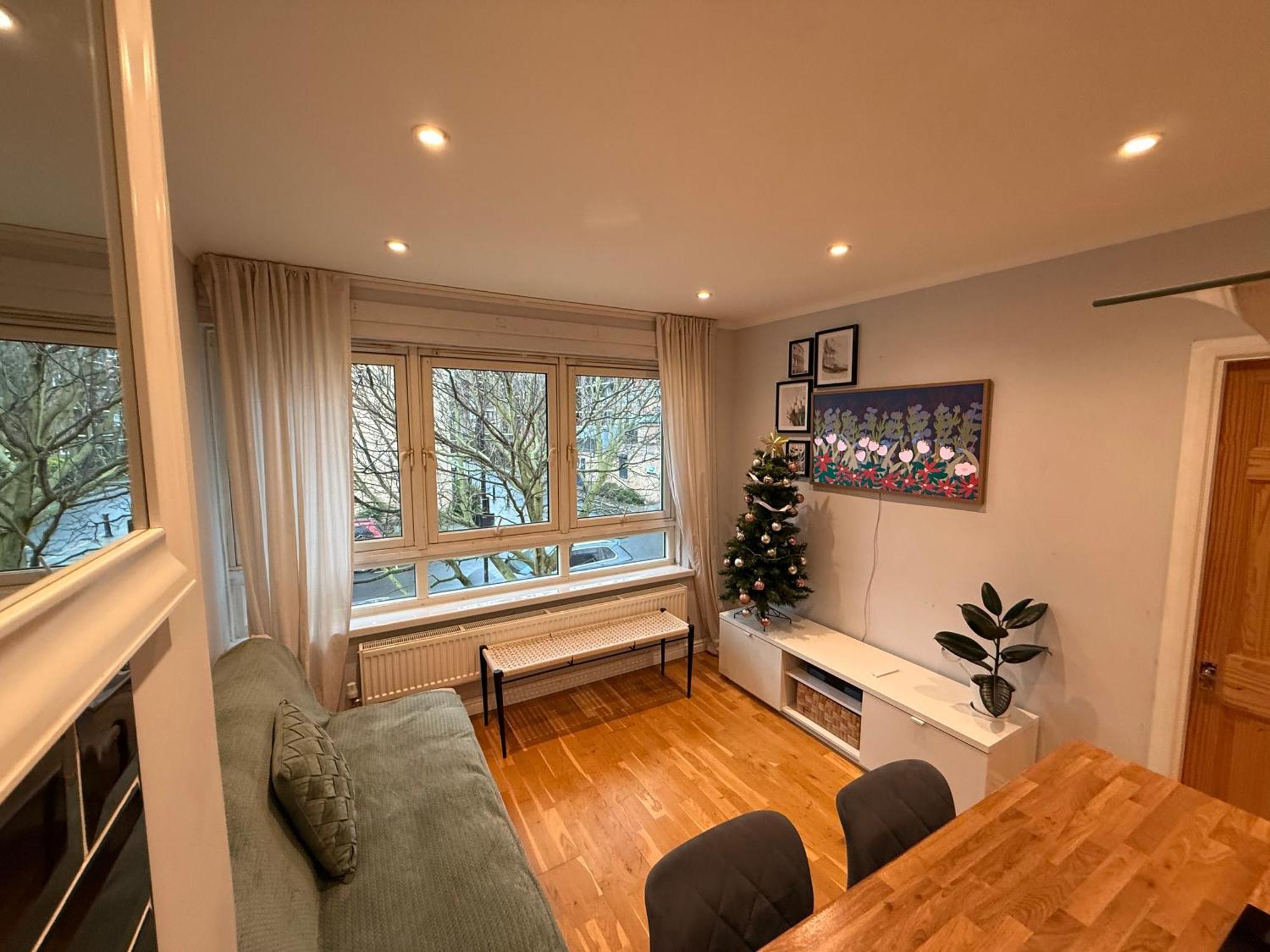 Two Bedroom Flat In The Heart Of Лондон Экстерьер фото
