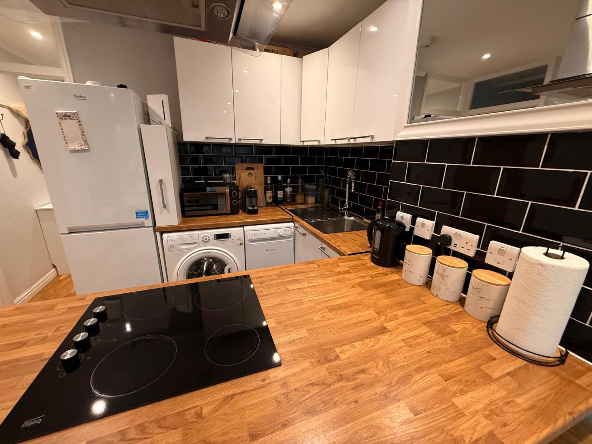 Two Bedroom Flat In The Heart Of Лондон Экстерьер фото