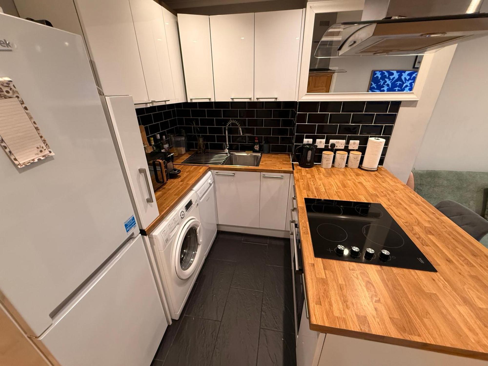 Two Bedroom Flat In The Heart Of Лондон Экстерьер фото